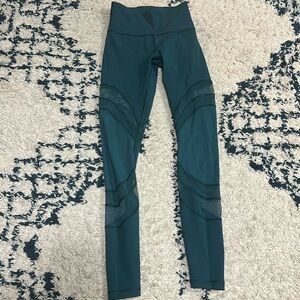 Lululemon sheer logo tight, size 4